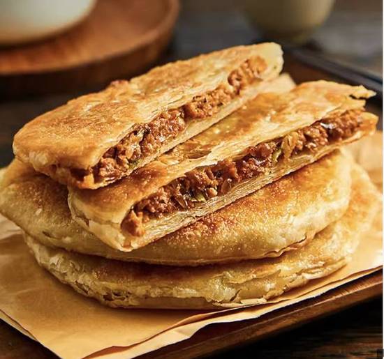 Crispy Pastry with Black Pepper Beef filling （黑椒牛肉馅饼））